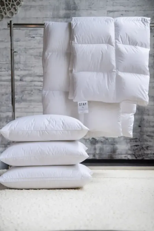 STAY Fluffy LOW (Lav) 50x70